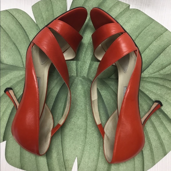 Brian Atwood Lovely Autumn/Reddish Color Heels. - Picture 2 of 6